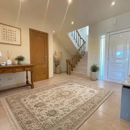 Elegant With Pool Near Carvoeiro *