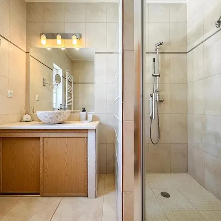 Elegant With Pool Near Carvoeiro Estômbar