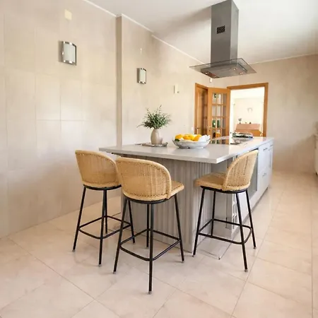 Elegant With Pool Near Carvoeiro Estômbar
