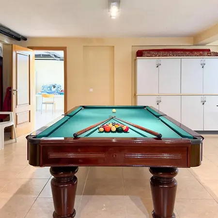 Elegant With Pool Near Carvoeiro Tatil Evi Estômbar