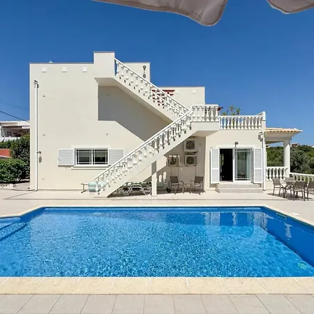 Tatil Evi Elegant With Pool Near Carvoeiro *